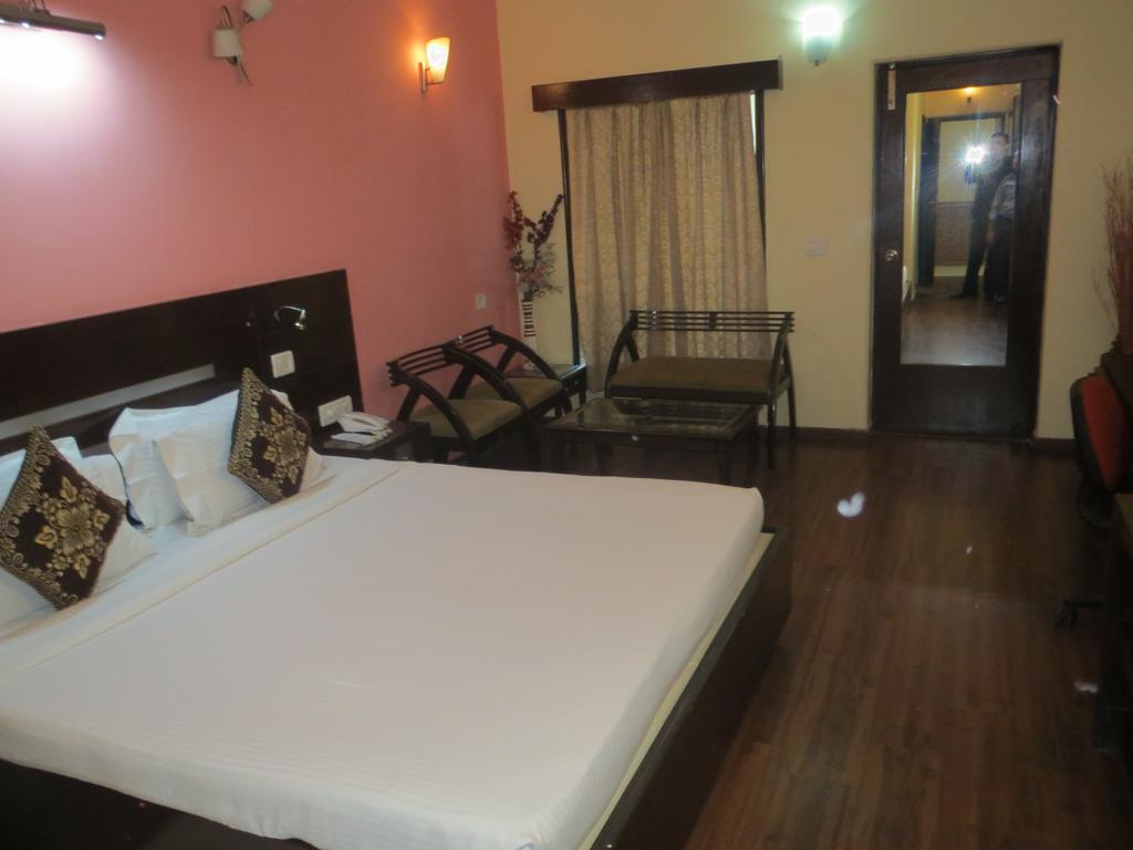 نيودلهي Green Villa Bed & Breakfast المظهر الخارجي الصورة