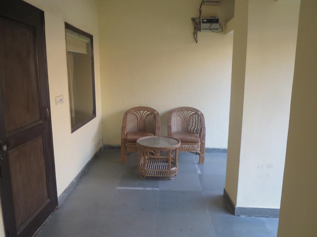 نيودلهي Green Villa Bed & Breakfast المظهر الخارجي الصورة