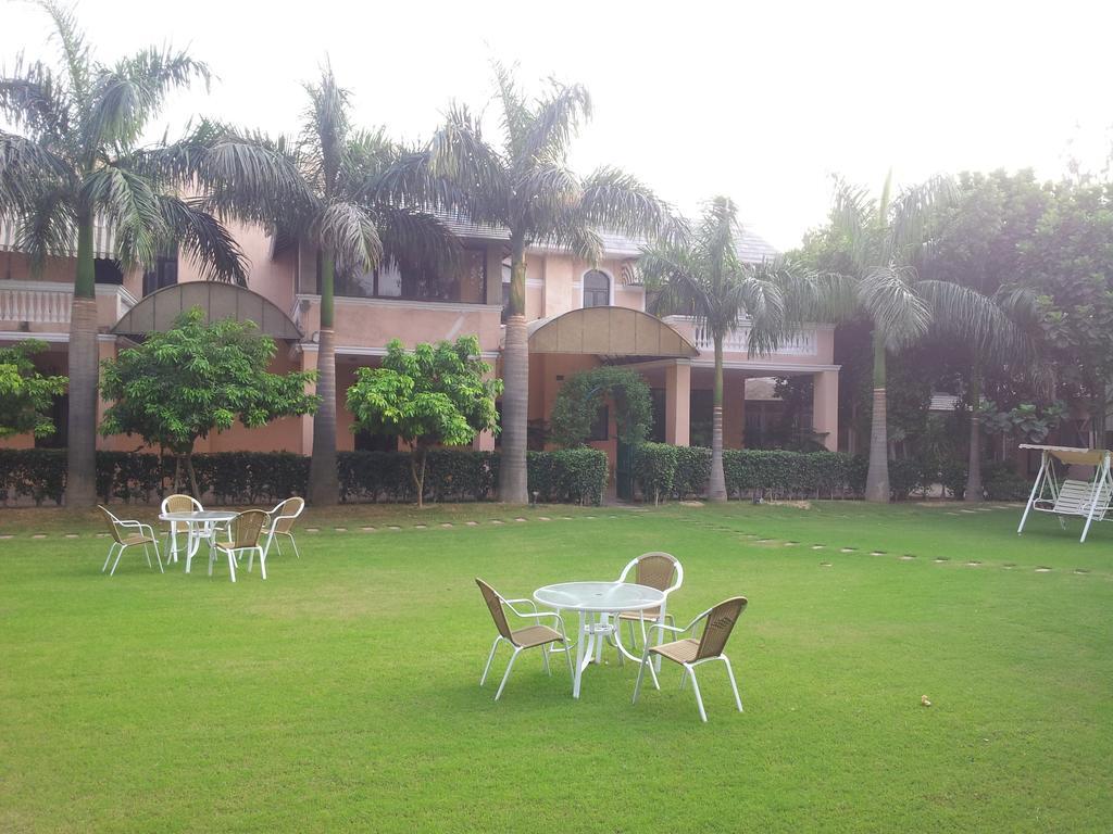 نيودلهي Green Villa Bed & Breakfast المظهر الخارجي الصورة